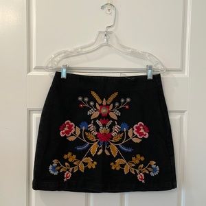 TopShop Black Embroidered Skirt. Size 6
